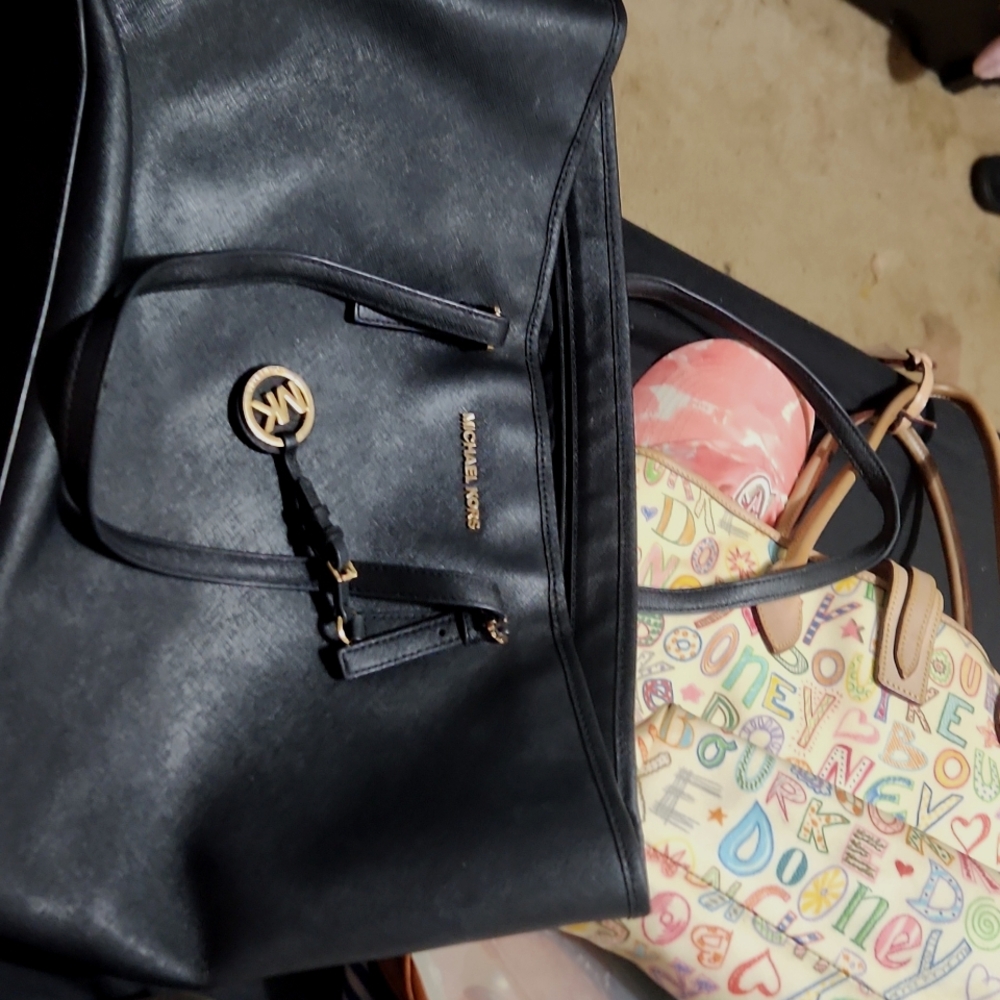 MICHAEL KORS HANDBAG